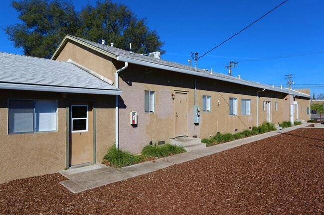 Building Photo - 9817 Stephens St Unit 9817 N Stephens Street, # D
