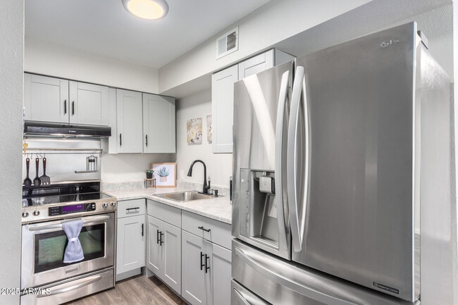 Photo - 3131 W Cochise Dr Unidad 208