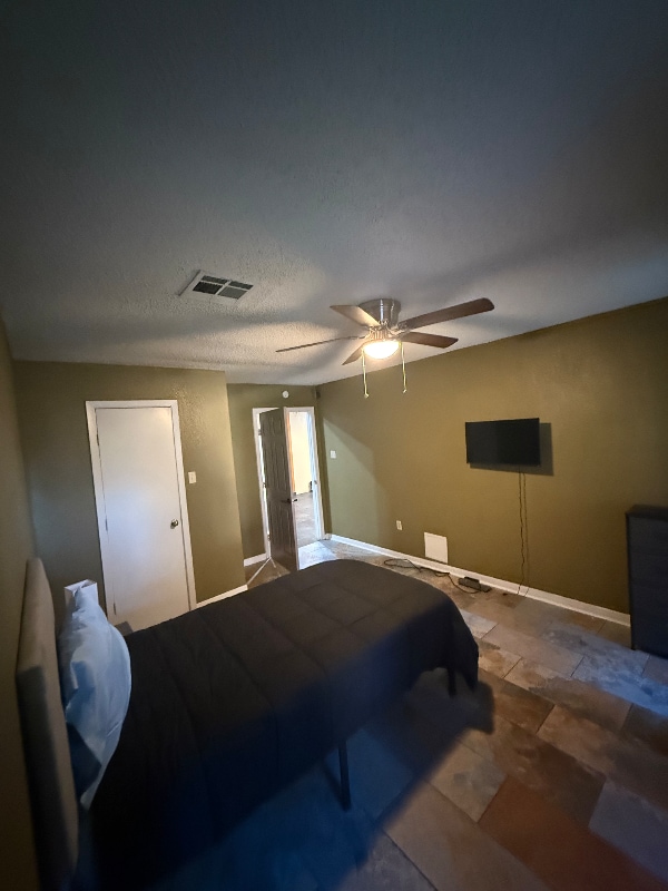 Building Photo - 1330 Horace St