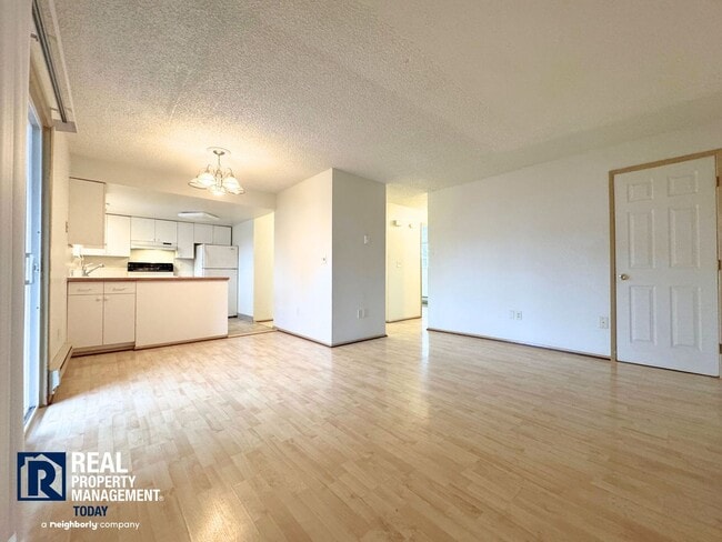 Building Photo - 4016 S Puget Sound Ave Unit 4