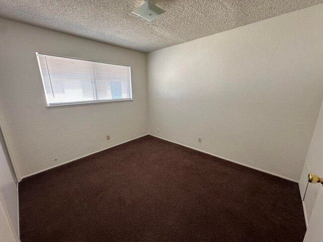 Photo - 341 W Wilson Ave Unit C