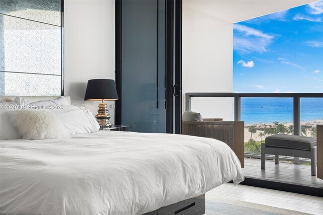 Building Photo - 2201 Collins Ave Unit 814