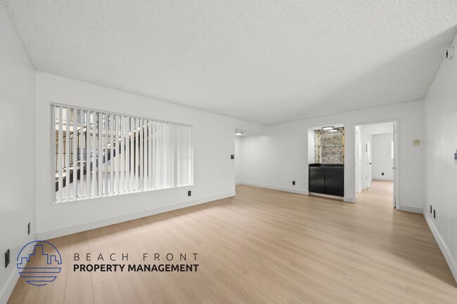 Photo - 925 N. Inglewood Ave.