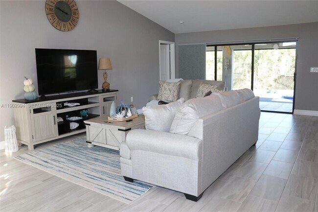 Photo - 4407 SW 16th Pl