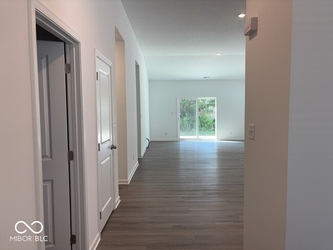 Photo - 817 Oyster Bay Dr