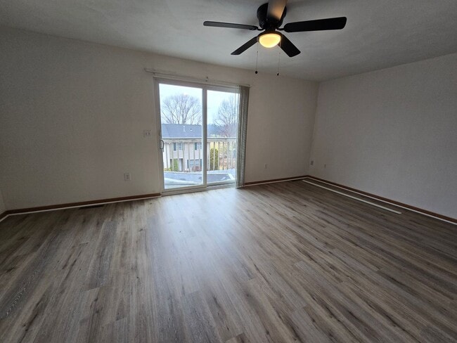 Photo - Large 2 Bedroom Townhouse - Burrell School District - Next to Hill Crest Country Club