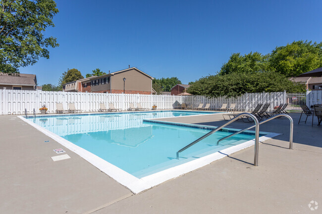 Building Photo - The Woods of Centerville Rental