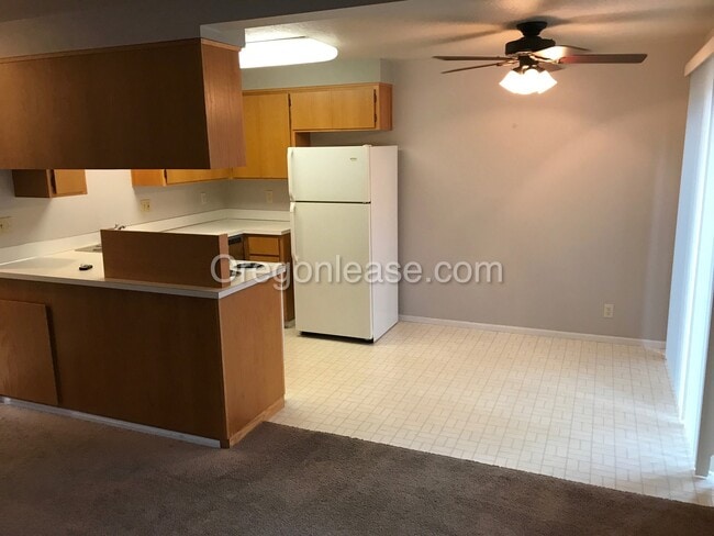 Photo - 3/2 Duplex Townhome in Thurston Hills Unit 515 67th