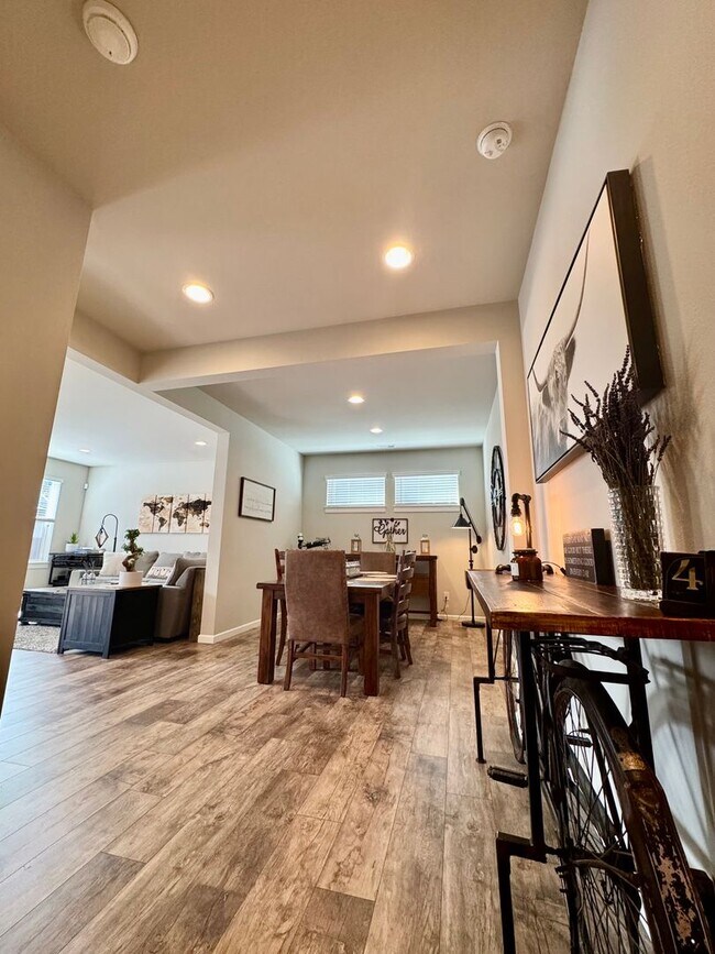 Photo - 4 Bedroom Home in Family friendly Cul-de-sac in Maple Valley