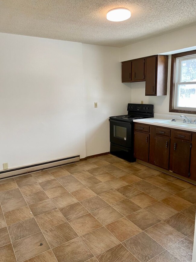 Photo - 422-428 8th Ave NE Unit 424