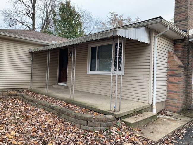Photo - 1001 Logan Ave