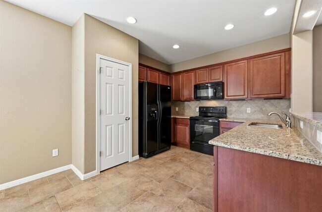 Photo - 5517 Bradford Pear Ln