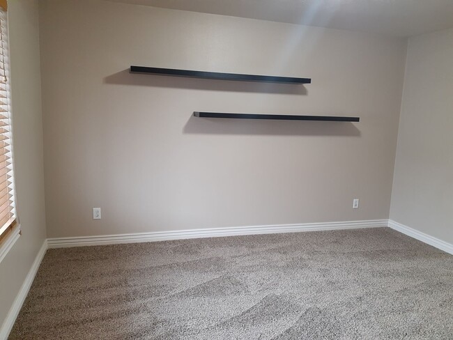 Photo - 2 bed 1.5 bath Lincoln Park Townhome!