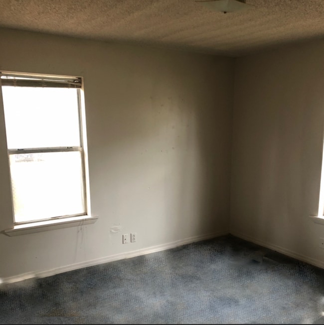 Photo - 606 Richardson Ave