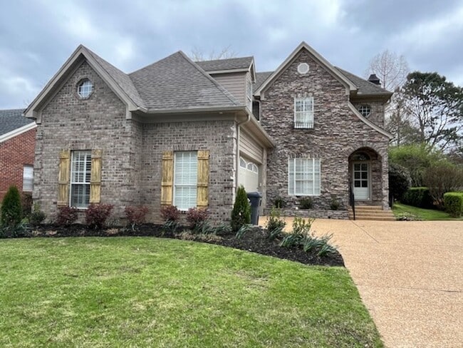 Building Photo - Renovated 4 Bedroom 2.5 Bath Home for Rent!