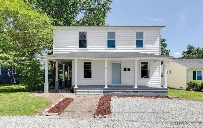 Building Photo - 9 S Fern Ave Unit 2