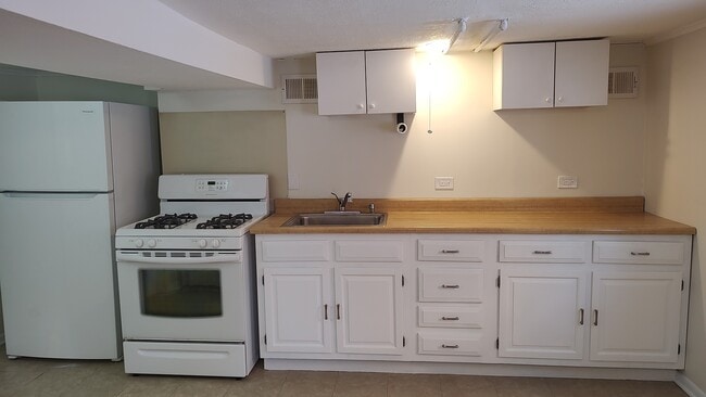 Photo - 1960 Illinois St