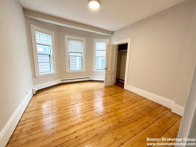 Photo - 12 Buttonwood St