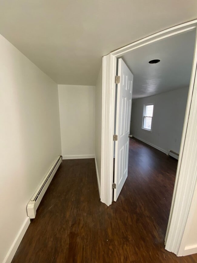 Photo - 978 Manton Wy