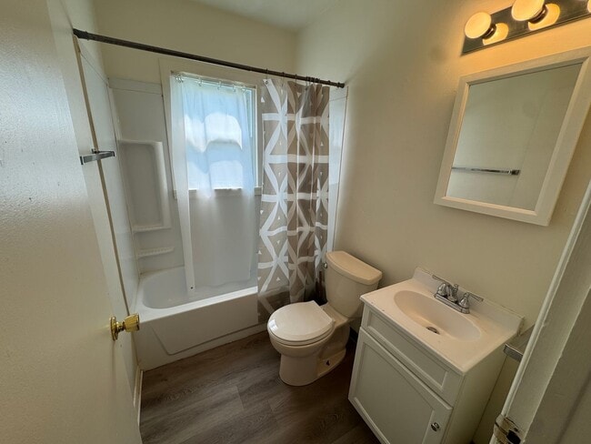 Photo - All Utilities Studio across from Kiwanis Park – $850 Unit Apartment 1