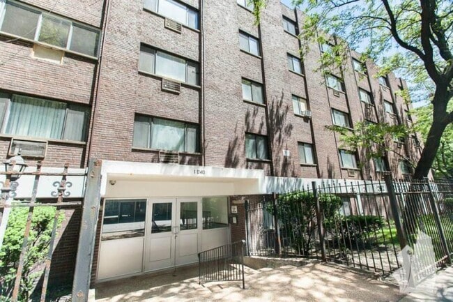 Building Photo - 0 bedroom in Chicago IL 60660 Unit 309 Rental