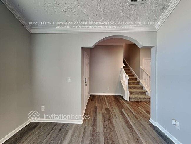 Photo - 2625 Fairstone Ave