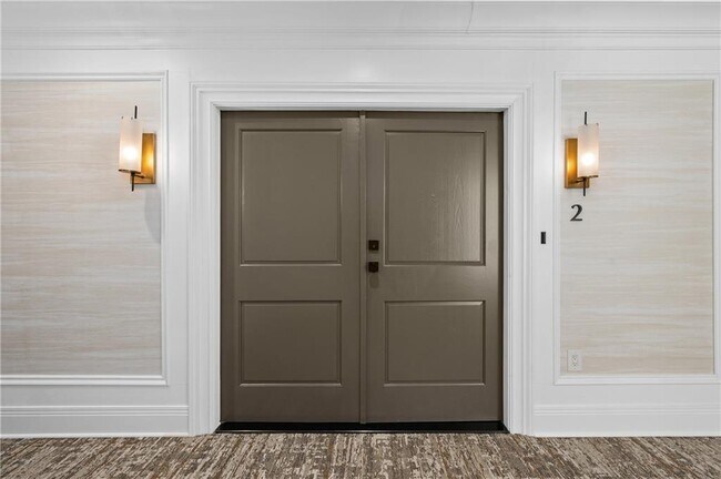 Photo - 3334 Peachtree Rd NE Unidad 1902