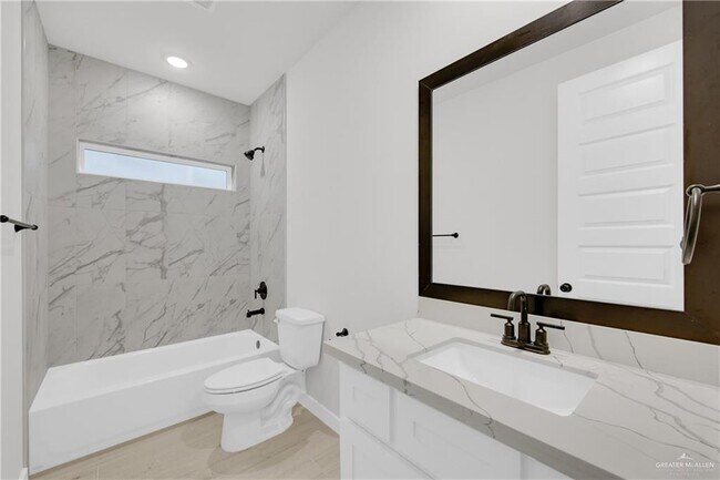 Photo - 25 Nerine Ave