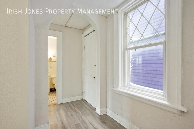 Photo - 476 Niagara St Unit Apt. 2