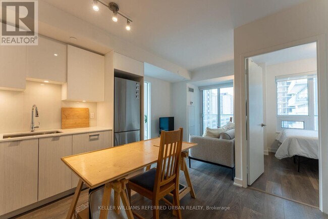 Photo - 195 Redpath Ave Unit 1012