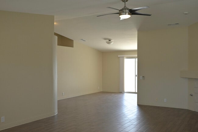 Photo - 43730 Louisiana St