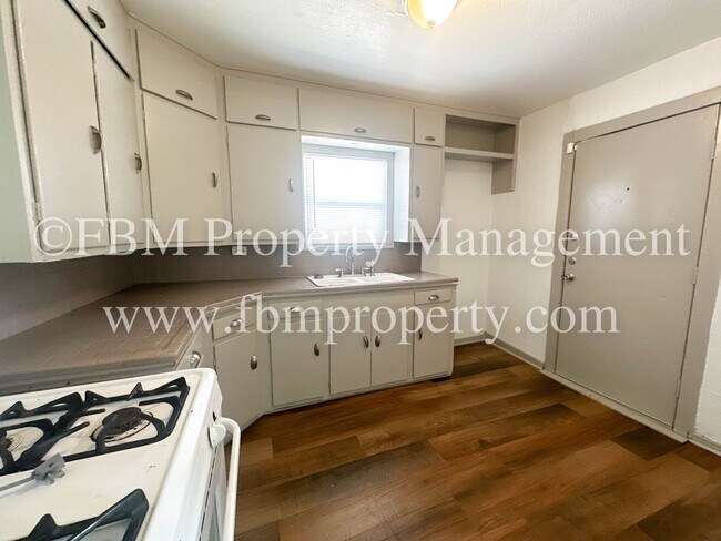 Photo - 607 W Linden St