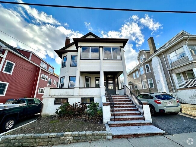 Building Photo - 24 Clyde Rd Unit 2 Rental
