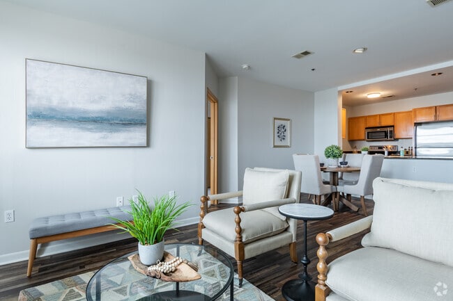 2BR, 2BA - 1,150SF