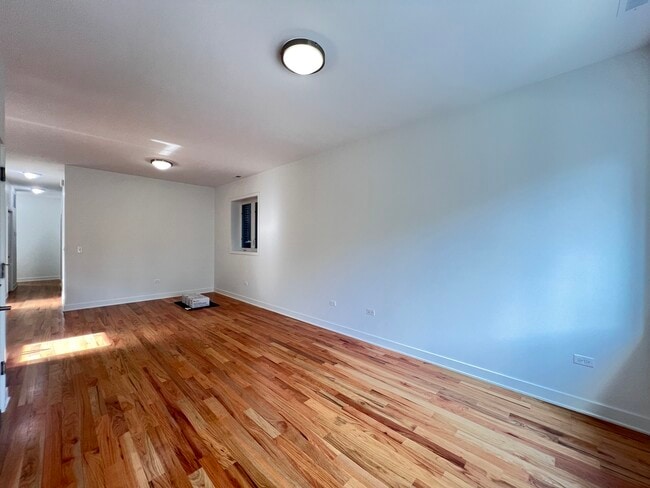 226 W 24th St