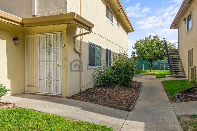 Photo - 1214 Sycamore Dr Unidad Apt 3