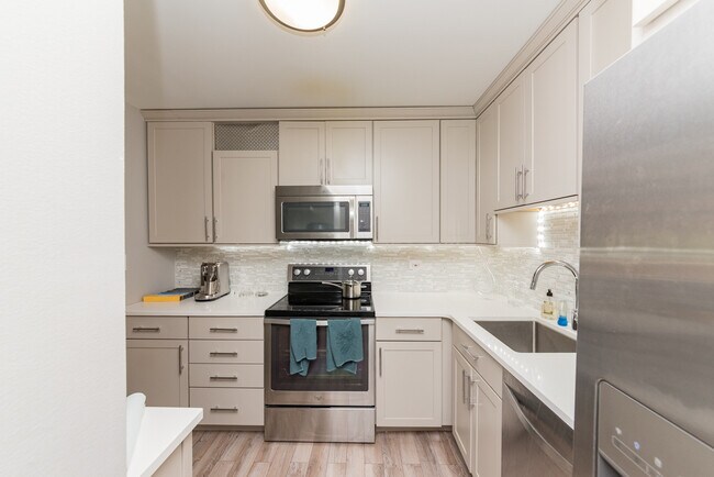 Photo - 211 E Ohio St Unit 618