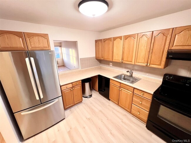 Building Photo - 130 Glenwood Ave Unit 67