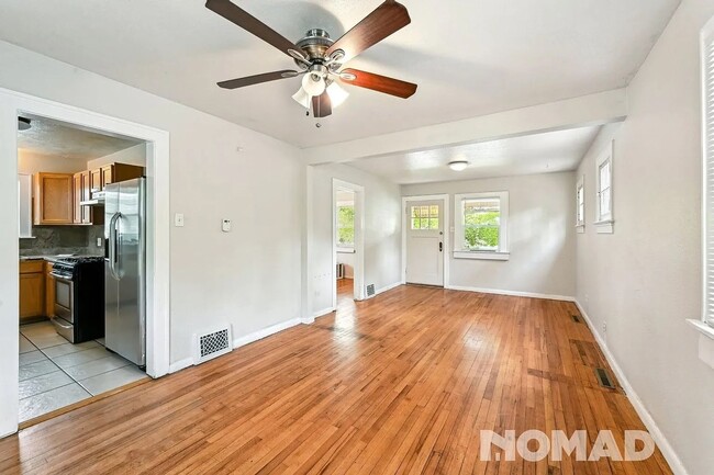 Photo - 5163 Beach Ct