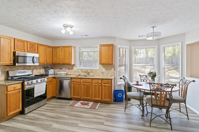 Photo - 1225 Huntington Pl Cir