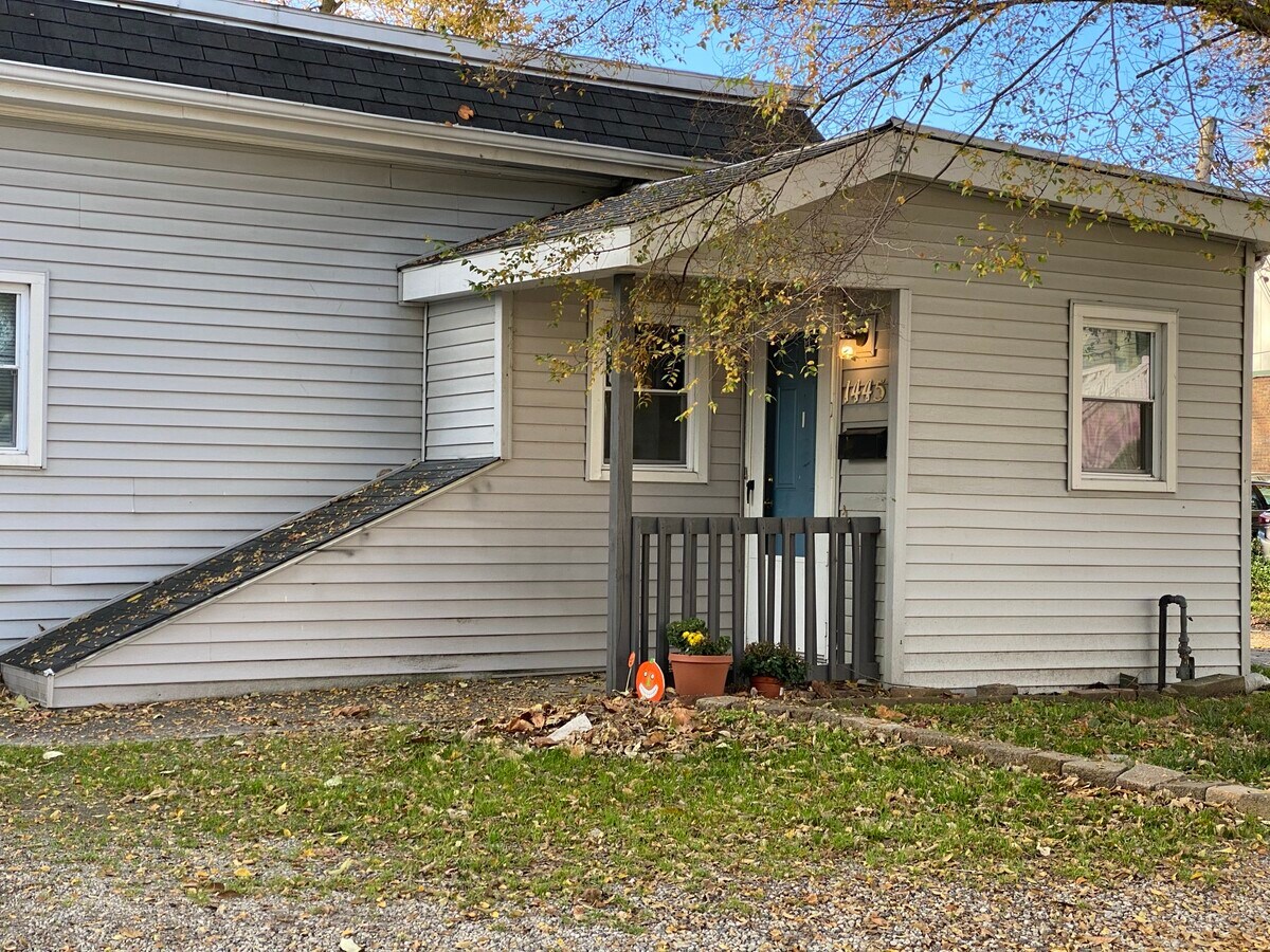 Photo - 1445 Hunter Ave House