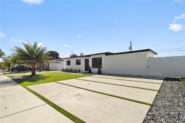 Photo - 5420 NW 182nd St