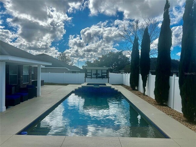 Building Photo - 6248 SW 48th Ave