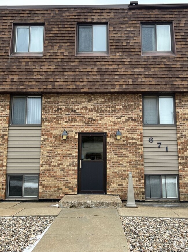 Building Photo - Crown Point Rentals Unit #4