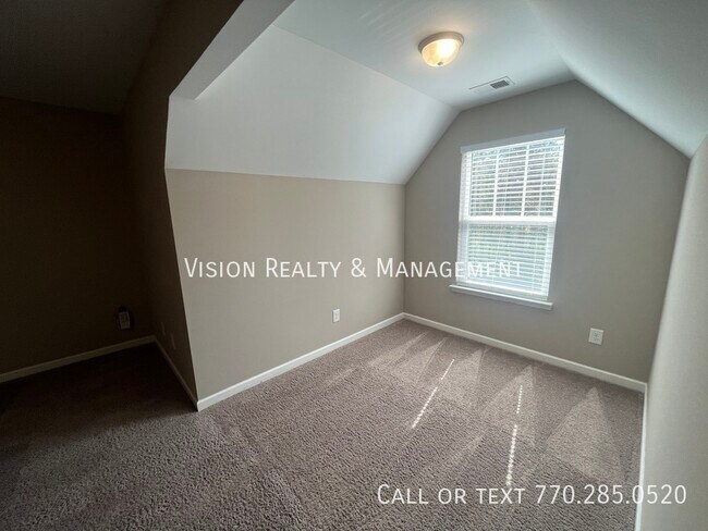 Photo - 344 Fieldcrest Dr