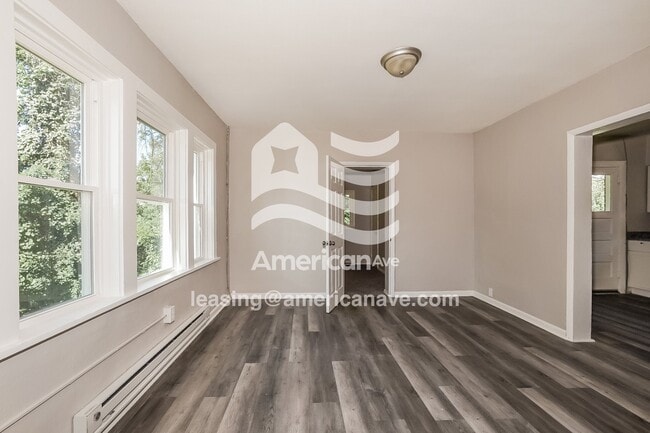 Photo - 803 Eathan Ave