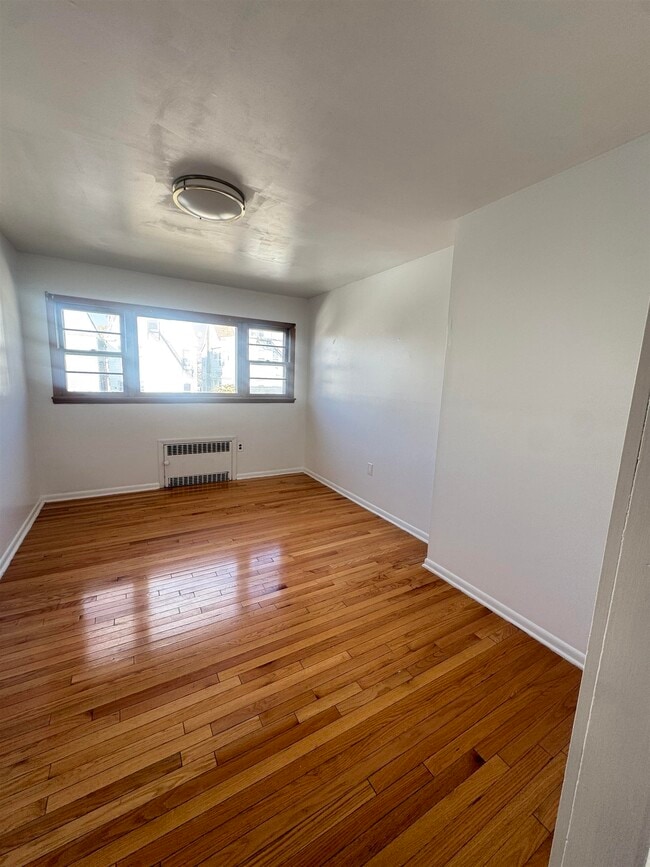 Photo - 323 Devon St Unit 2