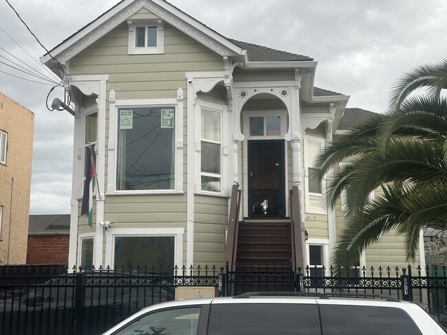 Photo - 875 29th St Unit 877 29th St Oakland CA