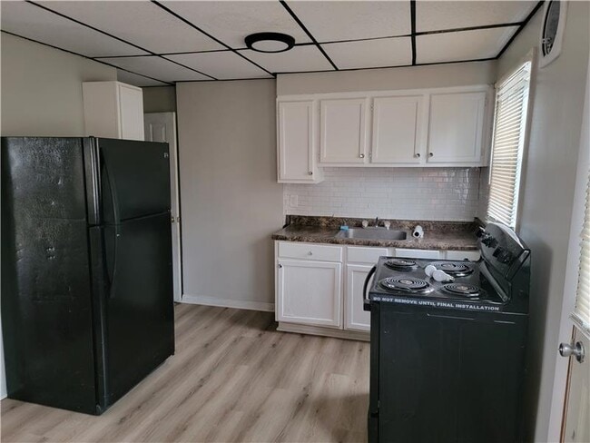 Photo - 2983 E Moreland Dr