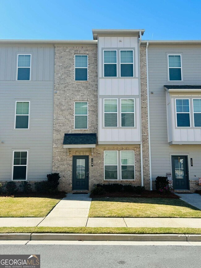 Photo - 140 Reese St